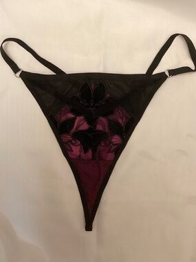 Pour Moi “Icon” Thong Panty Fuchsia Black Size 10 US